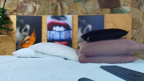 Jolie online show from December 17, 8:04 pm