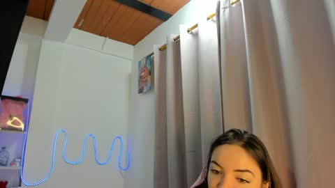 candy_kitty7343 online show from April 8, 4:56 am