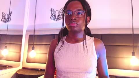 CANDY LOVE  DANNA online show from April 3, 2:15 pm