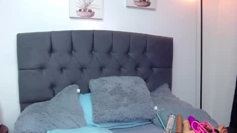 Candy online show from September 19, 9:37 pm