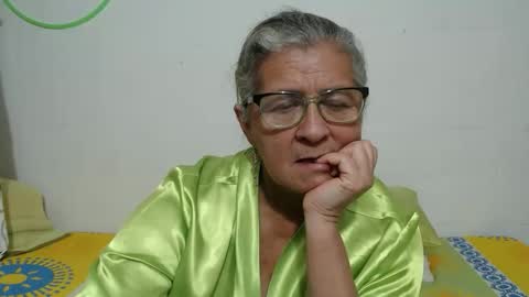 candy online show from February 8, 1:09 am