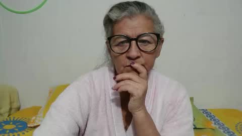 candy online show from February 15, 11:08 am