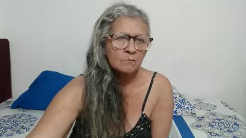 candy online show from April 14, 1:00 am