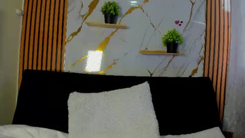 Snapshot of candy_queens__ chatting on June 9, 7:47 pm Candy online show from June 9, 7:47 pm