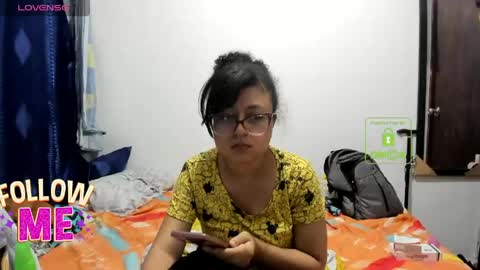Snapshot of candy_val chatting on May 16, 7:05 am candy_val online show from May 16, 7:05 am