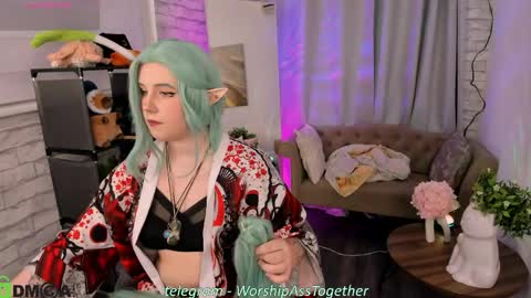 Snapshot of candy_yeah chatting on May 4, 1:01 am Mary online show from May 4, 1:01 am