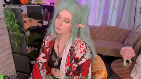 Snapshot of candy_yeah chatting on May 5, 1:24 am Mary online show from May 5, 1:24 am
