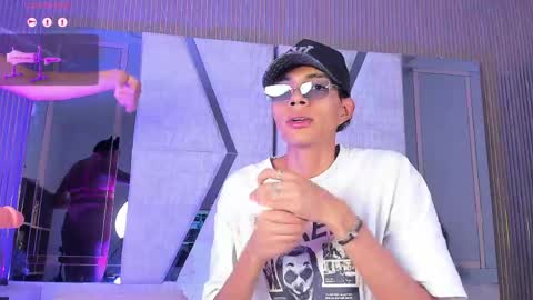  and MarilynHot online show from April 29, 10:05 pm