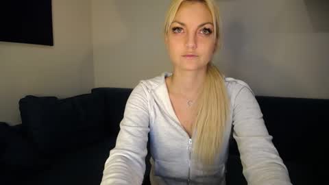 Snapshot of candycathc chatting on February 23, 11:33 am candycathc online show from February 23, 11:33 am