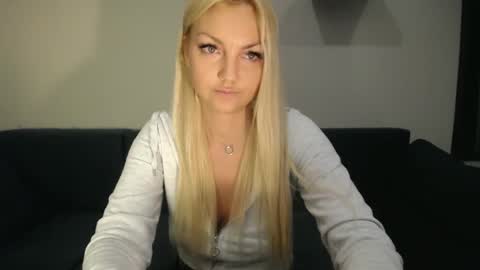 Snapshot of candycathc chatting on March 5, 9:26 pm candycathc online show from March 5, 9:26 pm