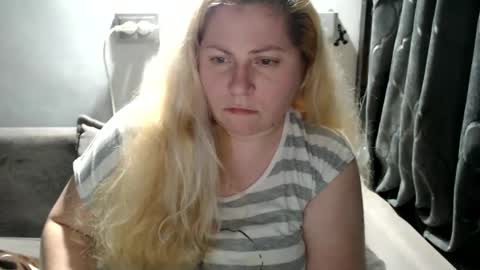 Snapshot of candycream74 chatting on February 4, 10:13 pm Laura online show from February 4, 10:13 pm