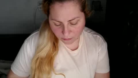 Snapshot of candycream74 chatting on February 6, 10:59 am Laura online show from February 6, 10:59 am