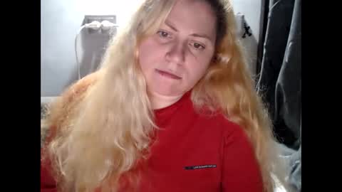 Snapshot of candycream74 chatting on February 8, 10:29 pm Laura online show from February 8, 10:29 pm