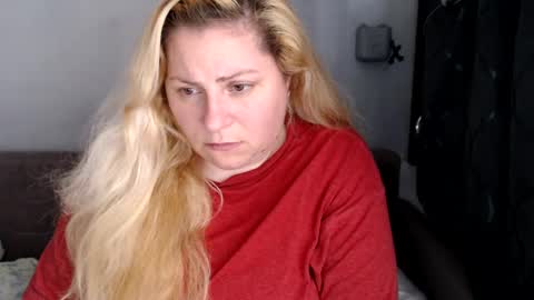 Snapshot of candycream74 chatting on February 11, 9:20 am Laura online show from February 11, 9:20 am