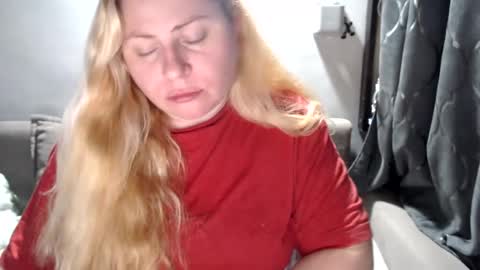 Snapshot of candycream74 chatting on February 11, 8:10 pm Laura online show from February 11, 8:10 pm