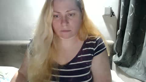 Snapshot of candycream74 chatting on February 12, 5:37 pm Laura online show from February 12, 5:37 pm