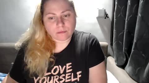 Snapshot of candycream74 chatting on February 20, 10:59 pm Laura online show from February 20, 10:59 pm