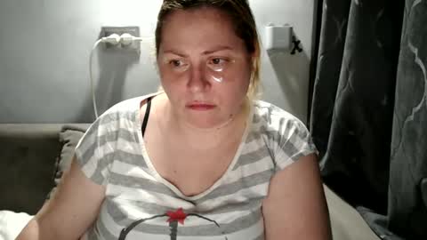 Snapshot of candycream74 chatting on March 1, 7:48 pm Laura online show from March 1, 7:48 pm