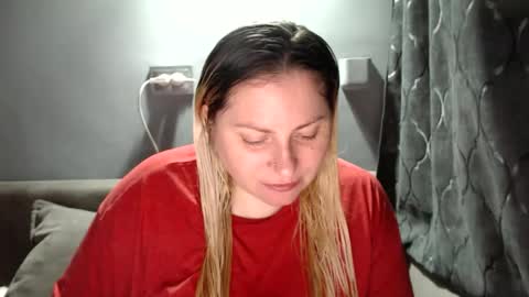 Snapshot of candycream74 chatting on October 18, 7:36 pm Laura online show from October 18, 7:36 pm