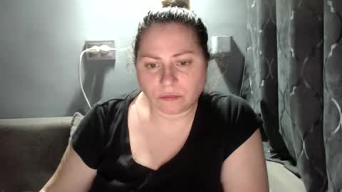 Snapshot of candycream74 chatting on November 19, 6:30 pm Laura online show from November 19, 6:30 pm