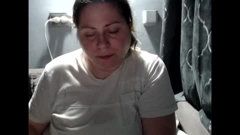 Snapshot of candycream74 chatting on December 1, 12:04 am Laura online show from December 1, 12:04 am