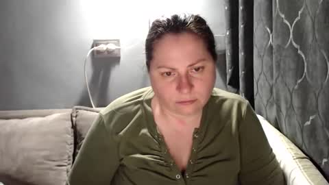Snapshot of candycream74 chatting on April 28, 2:27 am Laura online show from April 28, 2:27 am