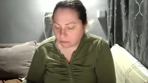 Snapshot of candycream74 chatting on April 28, 6:57 pm Laura online show from April 28, 6:57 pm