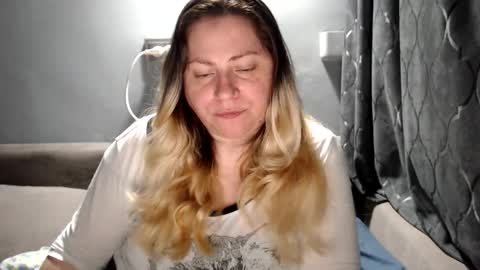 Snapshot of candycream74 chatting on May 26, 6:48 pm Laura online show from May 26, 6:48 pm