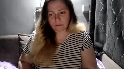 Laura online show from July 23, 8:29 pm