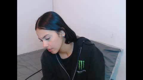 Sara online show from December 2, 5:02 am