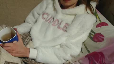 say meow and send tips  online show from December 14, 10:50 pm