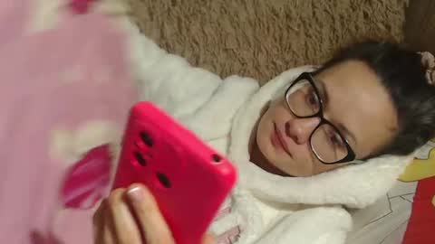 say meow and send tips  online show from December 27, 11:31 pm