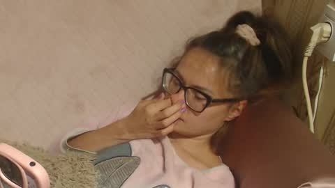 say meow and send tips  online show from October 18, 5:35 pm