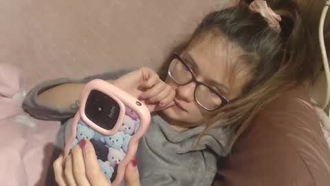 say meow and send tips  online show from December 20, 3:30 pm