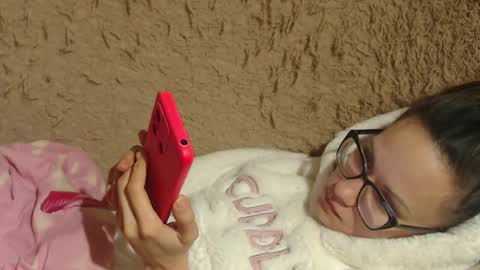 say meow and send tip  online show from December 19, 8:55 pm