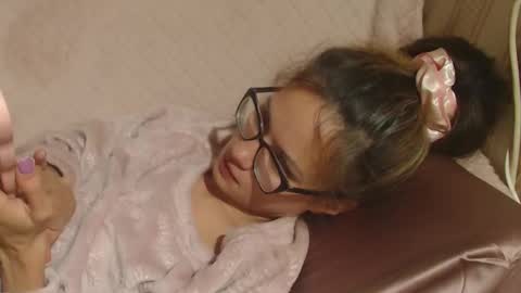 say meow and send tip  online show from October 20, 7:36 pm