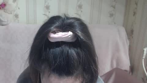 say meow and send tip  online show from March 15, 5:41 pm