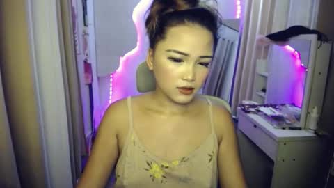 leahlex 3 online show from April 21, 9:59 am