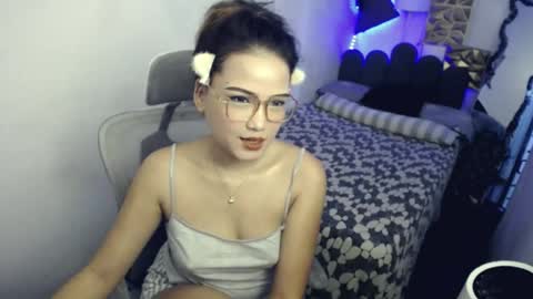 leahlex 3 online show from June 18, 12:31 pm