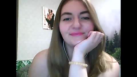 Snapshot of candyolime chatting on February 26, 9:16 pm Daisy online show from February 26, 9:16 pm