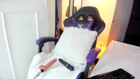 candyrose__ online show from July 12, 12:07 pm
