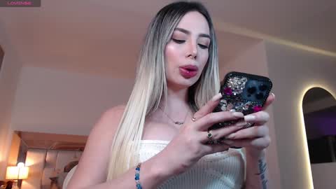 Shenoa Jimenez online show from January 10, 3:39 am