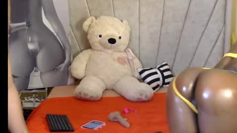 candyspicee online show from March 1, 1:32 am