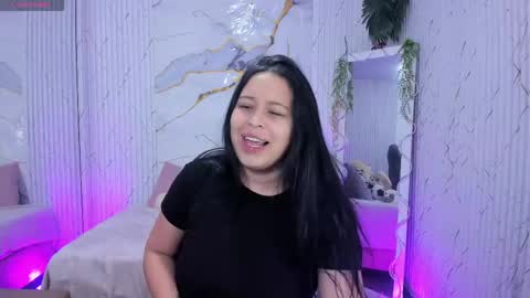 Snapshot of candyy_tay1 chatting on June 3, 11:35 am CANDYY online show from June 3, 11:35 am