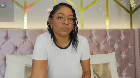 Snapshot of canela_montiel chatting on July 19, 12:09 pm canela_montiel online show from July 19, 12:09 pm