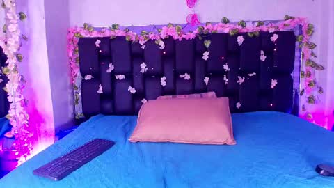 Aura  online show from September 20, 11:55 am