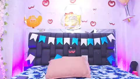 Aura  online show from September 23, 11:57 am