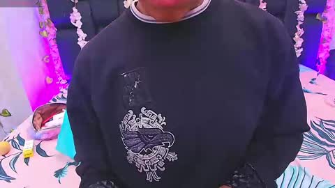 Aura  online show from October 3, 11:51 am