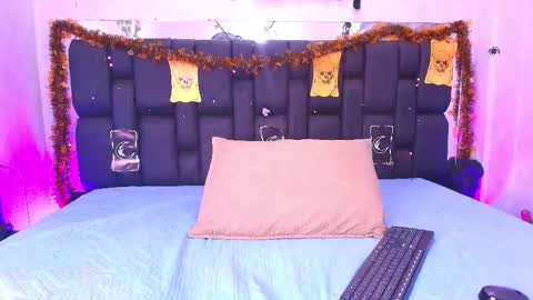 Aura  online show from October 18, 11:55 am