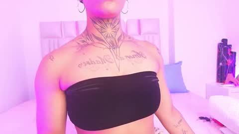 Aura  online show from October 28, 11:58 am